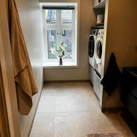 Apartment Premium 4br Steps From Bryggen